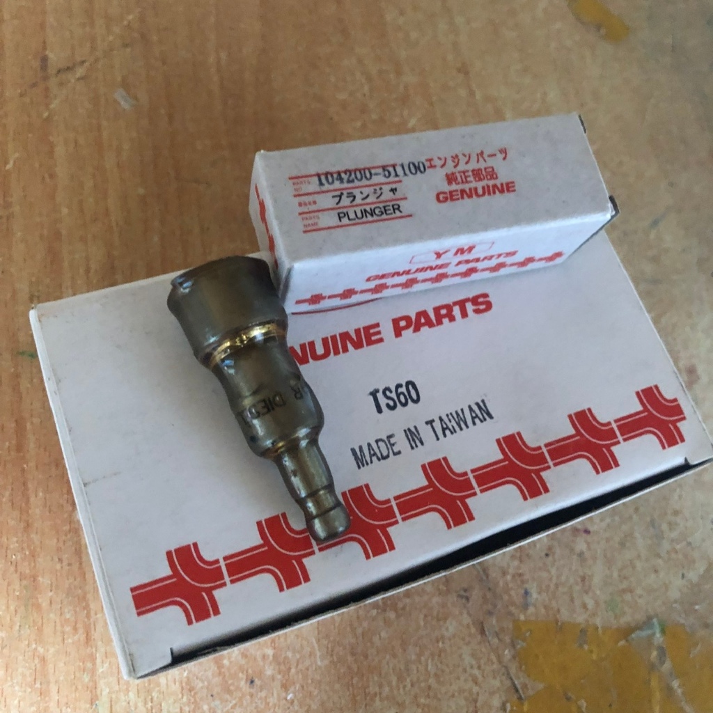 Ty bơm dầu máy Yanmar  TS60 NS50 NS60 SS60 F5 NT70 104200-51100