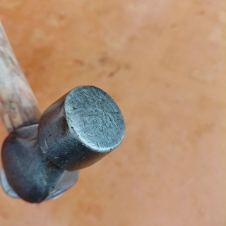 Búa đóng đinh (loại đầu bi), hàng bãi Nhật.