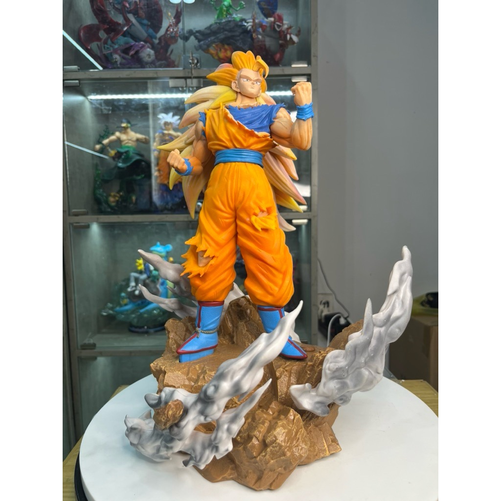 Mô hình Goku SSJ3 có đế trong Dragon Ball