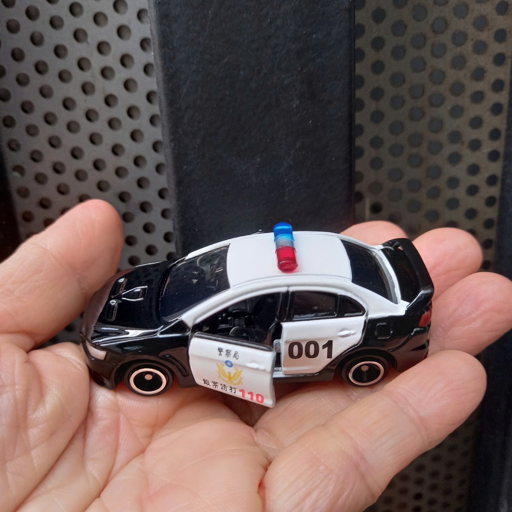 Xe mô hình tomica không hộp, Mitsubishi Lancer Evolution X Taiwan Police Car