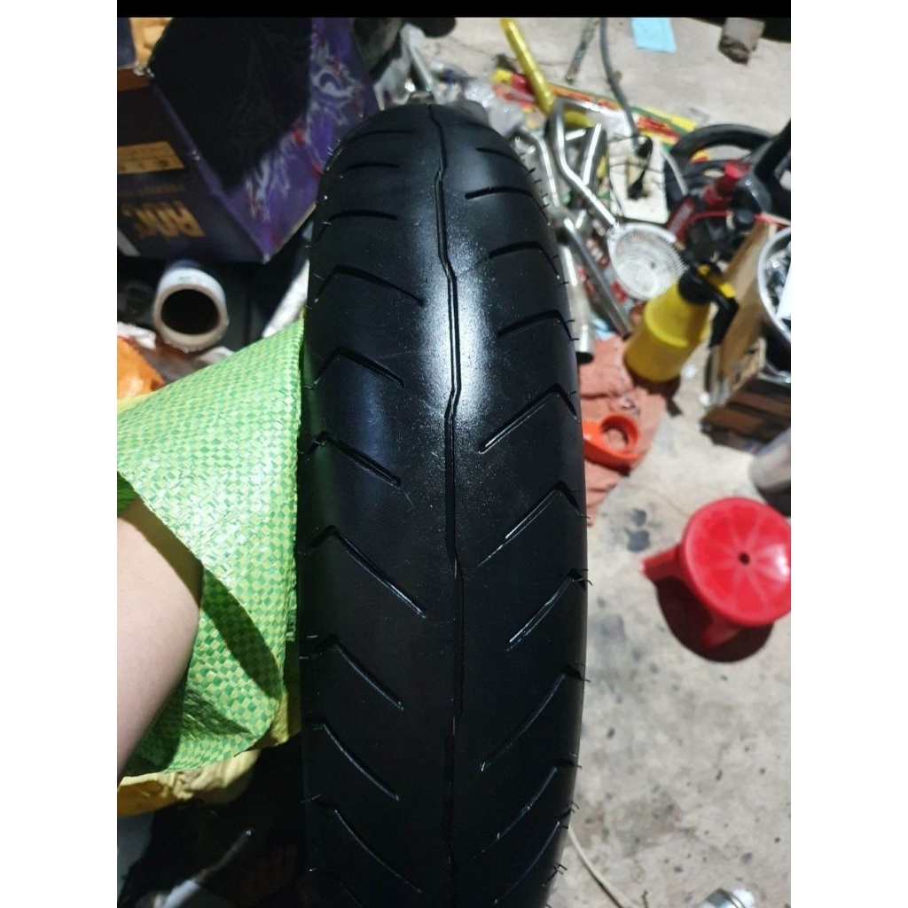 Lốp Xe Máy 130-90-15 và 100/90-18 . dành cho rebel .gn và các lọai xe khác .......hàng củ tháo xe cò