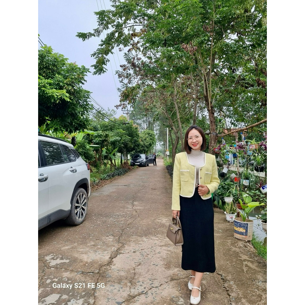 Thanh lý áo dạ Leika size S