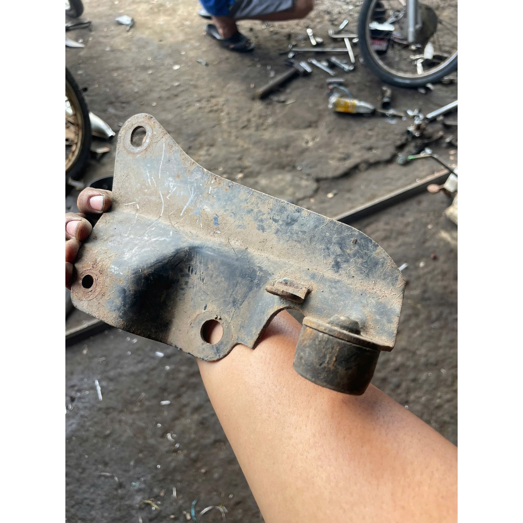 Pas treo pô YAMAHA SIRIUS