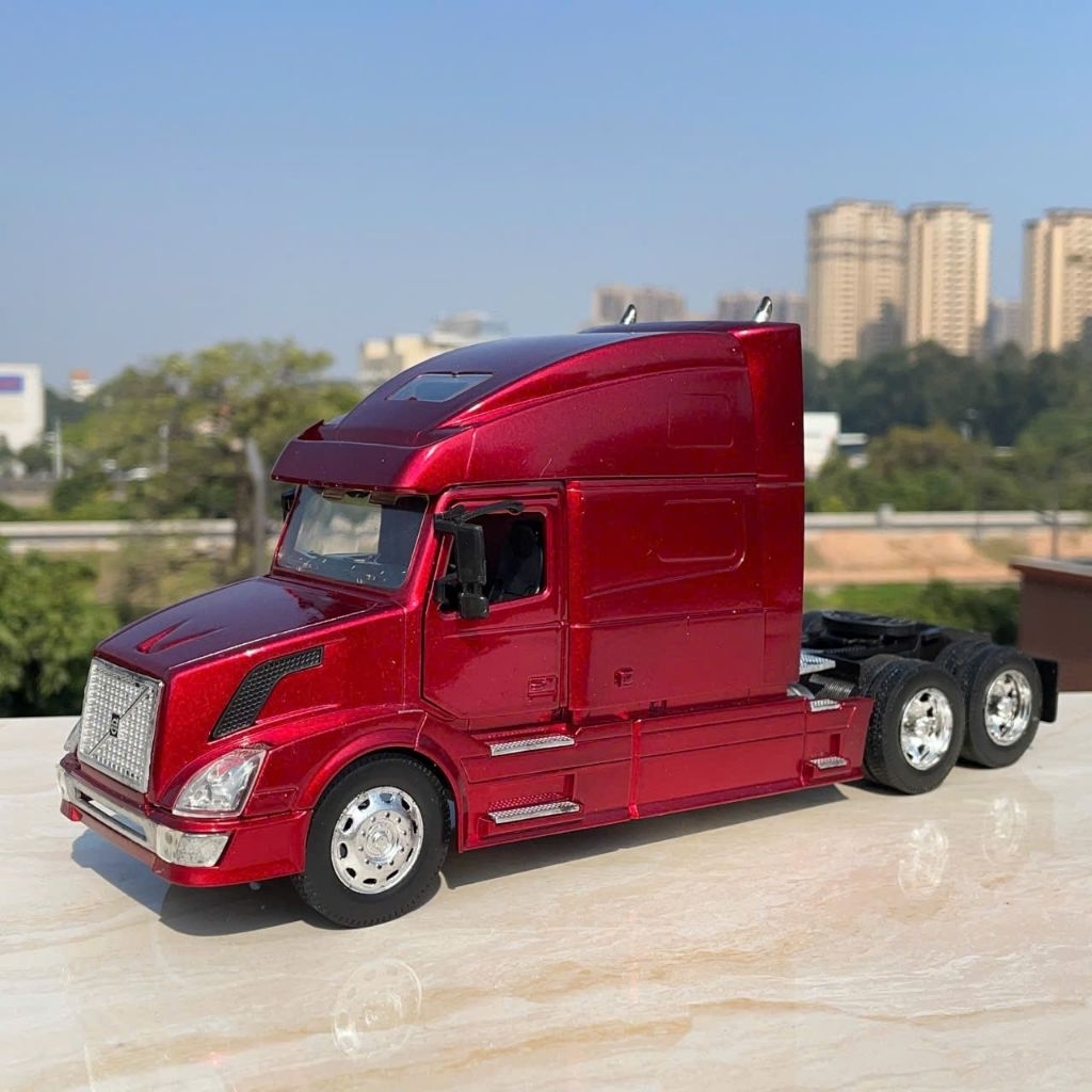 Xe mô hình đầu kéo VolVo VN 780 hợp kim 1:32