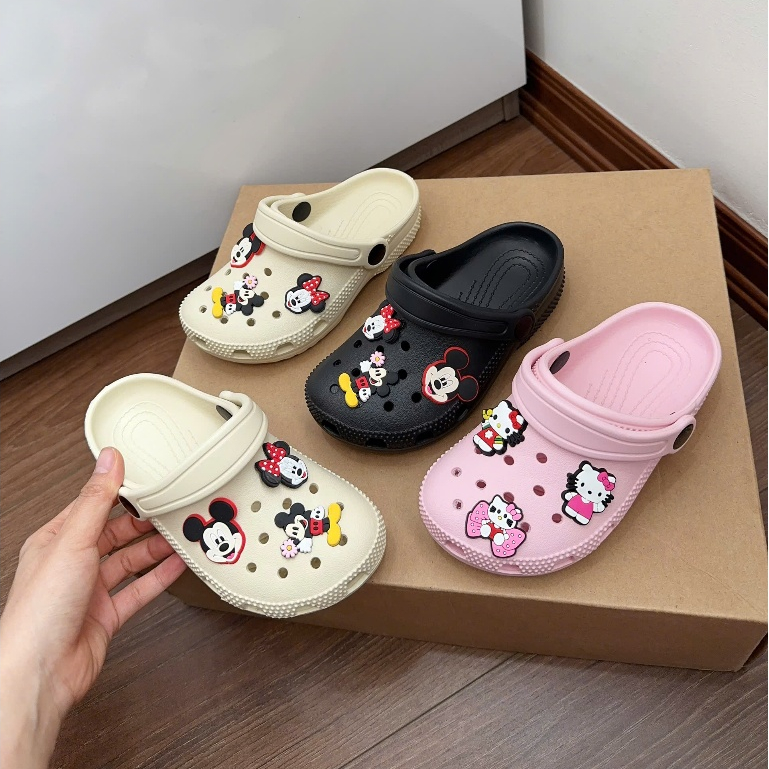 Dép sục cross cho trẻ em đế mềm tặng kèm 6 sticker ngẫu nhiên siêu xinh