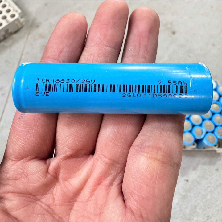 Pin EVE 18650 ICR chuẩn dung lượng 2500mah ( hàng tháo khối có thể bị trầy xước vỏ pin )