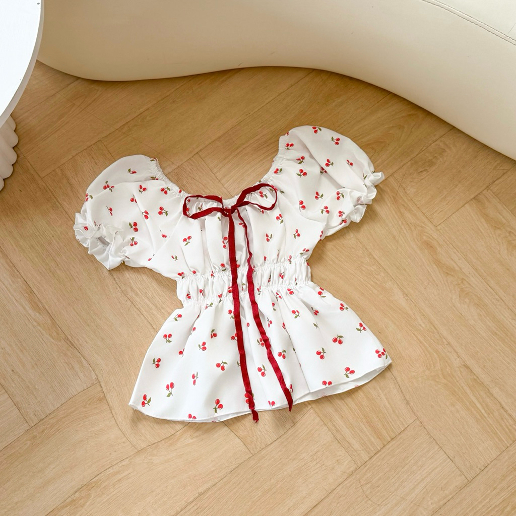 Áo Kiểu Nữ Tay Phồng Cổ Vuông Hoạ Tiết Cherry Babydoll Ngắn Tay Dễ Thương Màu Trắng Đen | BigBuy360 - bigbuy360.vn