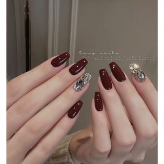 Nails box - Móng giả thiết kế tông đỏ phối ánh trăng charm đá