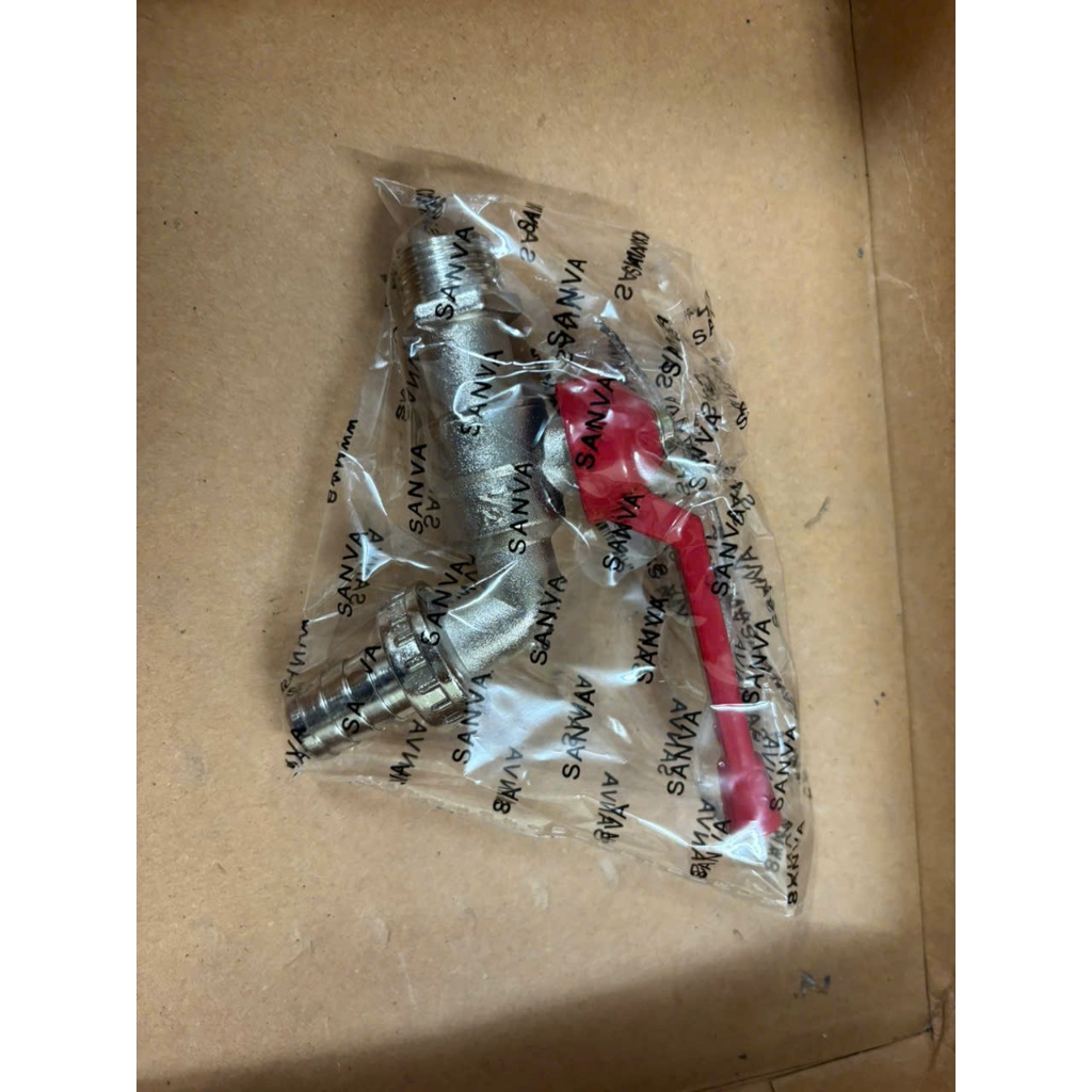 Vòi nước Sanwa ren 21 - Vòi nước tay gạt hợp kim kẽm Sanwa phi 21