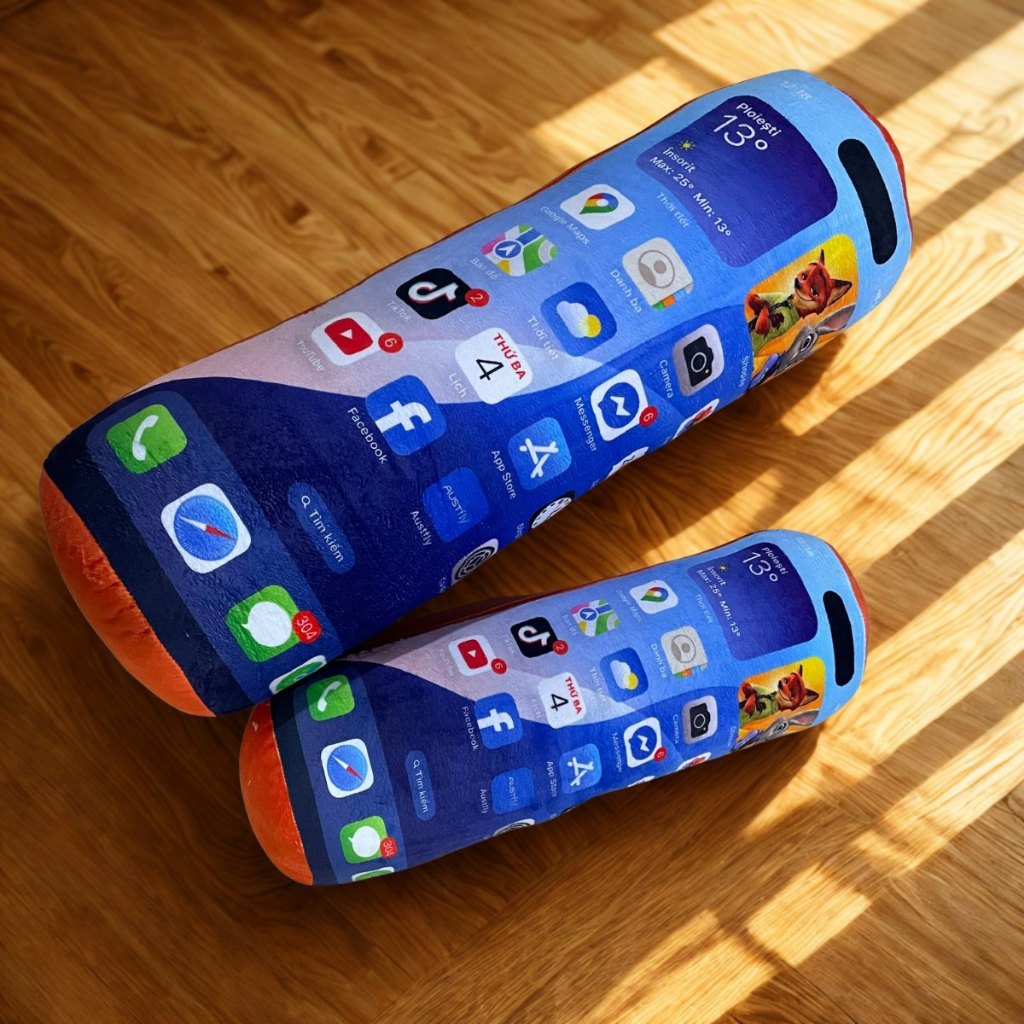 Gấu Bông Ip 17 Pro.Max Gối Ôm Màu Cam Siêu Hot Là Quà Tặng Cho Bạn Cực Ngầu Nhiều Kích Thước Hàng Lo