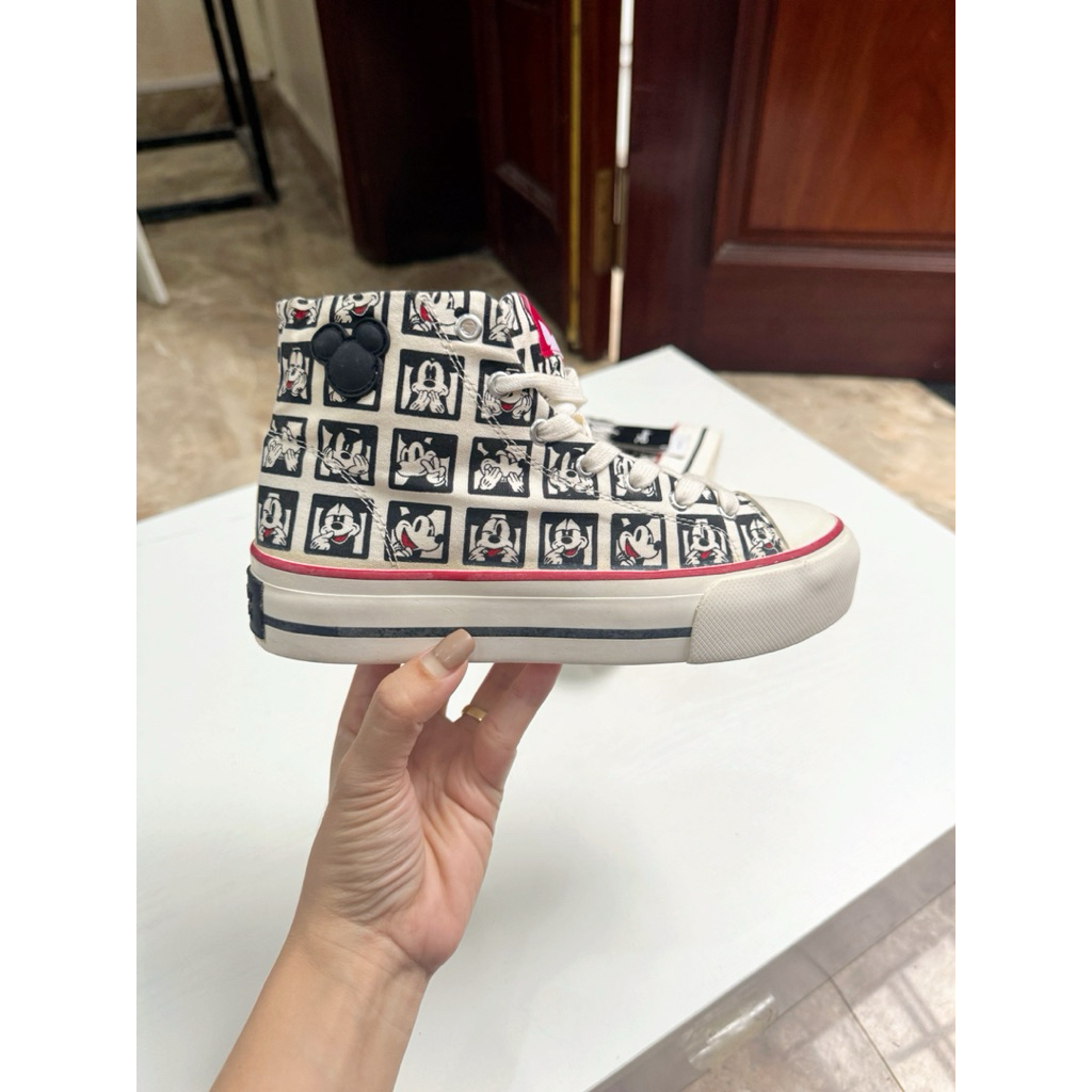 Giày Sneakers Nam Nữ Mickey Lefties