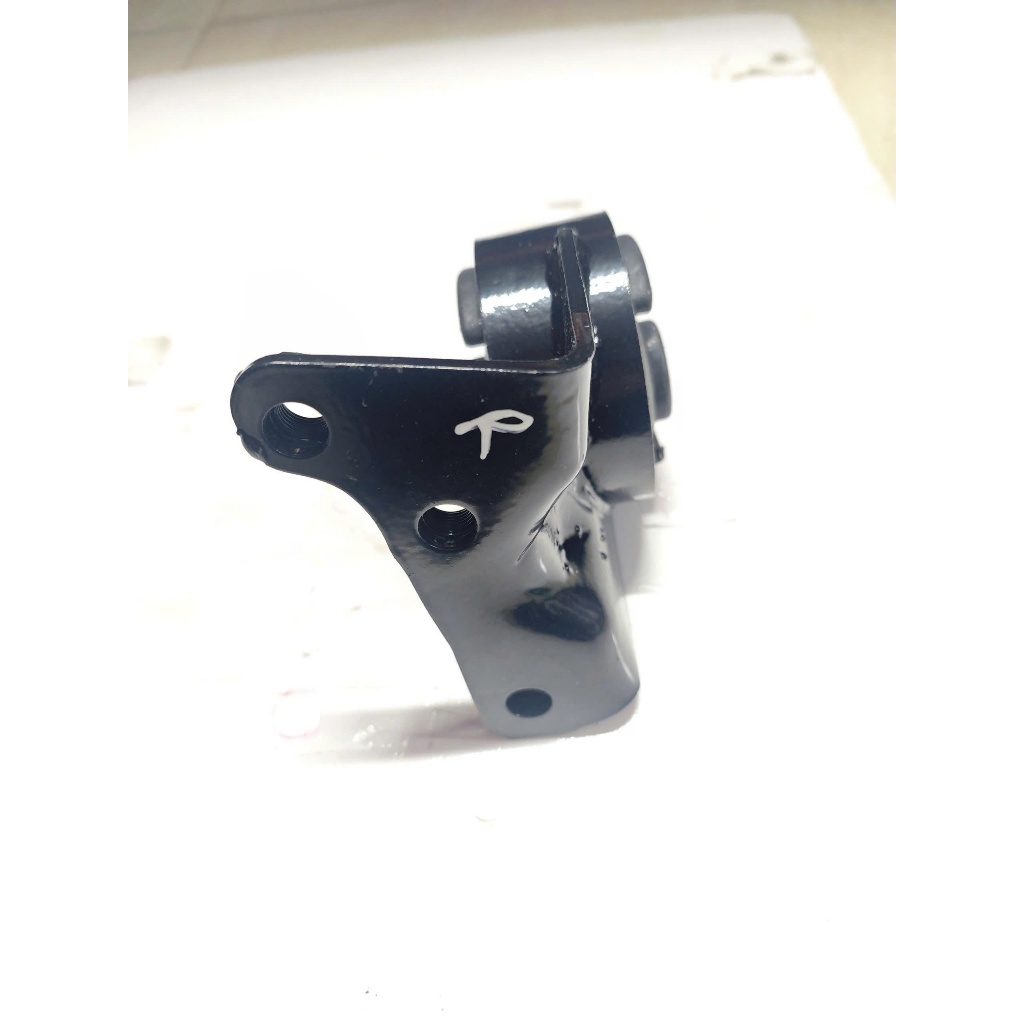 Cao su chân máy Mã: Mitsubishi F18B/S4S RH Phù hợp: Xe nâng Mitsubishi ｜ F18B/S4S-RH