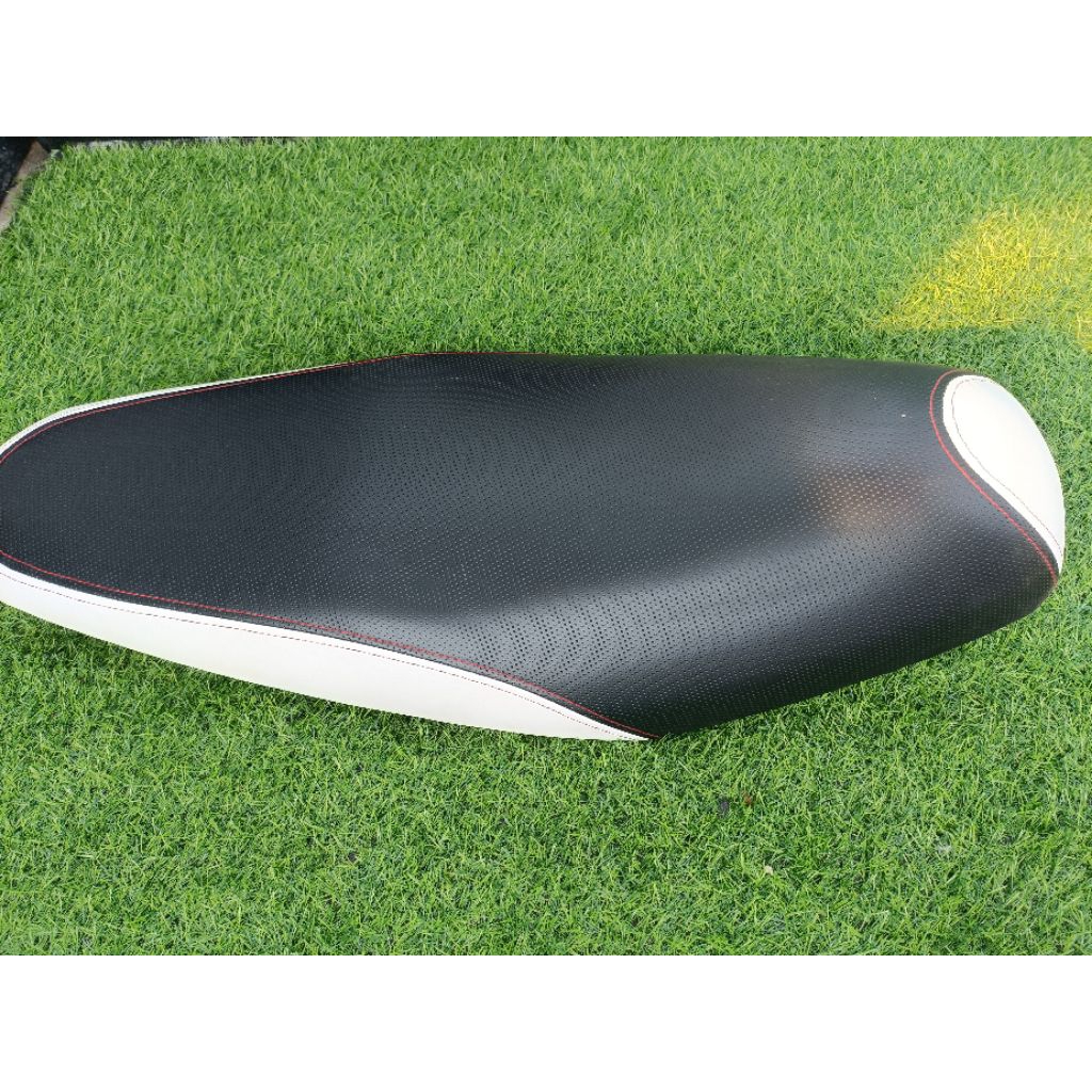 Yên xe Exciter 135 yên trước yên nệm xe Exciter 135