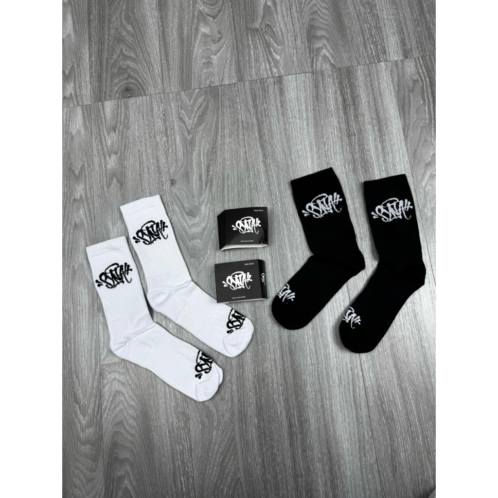 [SYNAWORLD] Tất Vớ Nam Nữ Cổ Cao Cotton S.W Central Cee Phong Cách London Streetwear (Trắng/Đen)