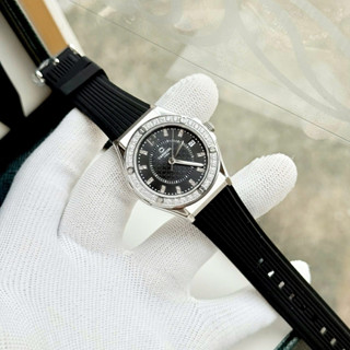 [FULL MAU]Đồng Hồ Đôi Carnival 8189G (Nam Cơ) & 8173L2 (Nữ Pin) - Kính Sapphire, Viền Đính Đá Sang Trọng