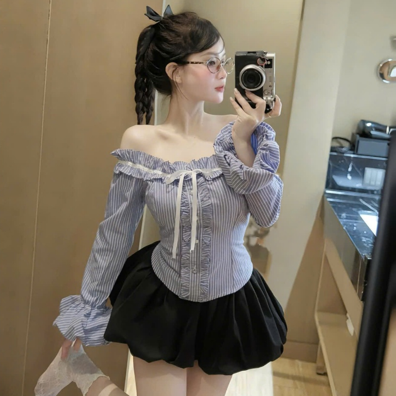 Set Áo Trễ Vai Phối Dây Nơ Dài Tay Phối Viền Bèo Nhún + Chân Váy Bí Phồng Có Quần Trong | BigBuy360 - bigbuy360.vn