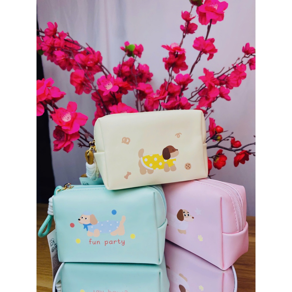 Ví tiền Cat and Dog (Light Pink), túi đa năng cute tại Miniso