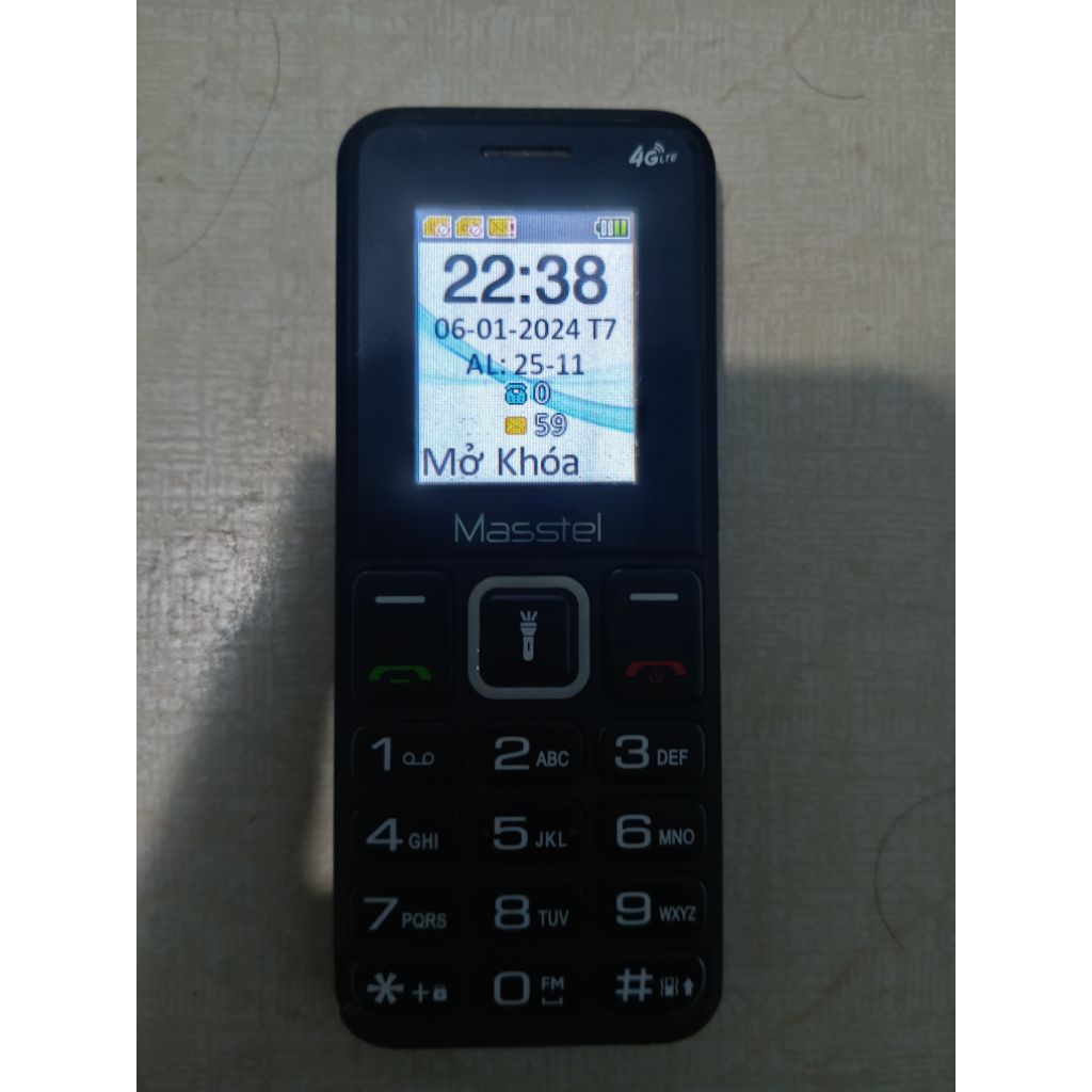 Điện Thoại Masstel Izi 16 4g