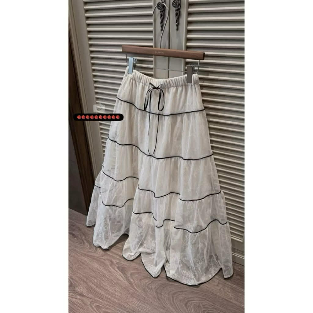[NEW]Chân váy maxi ren dài xoè tầng”ELIS” 2 màu Kem,Đen – Váy công chúa dáng dài nhẹ nhàng nữ tính, mặc đi chơi, đi biển | BigBuy360 - bigbuy360.vn