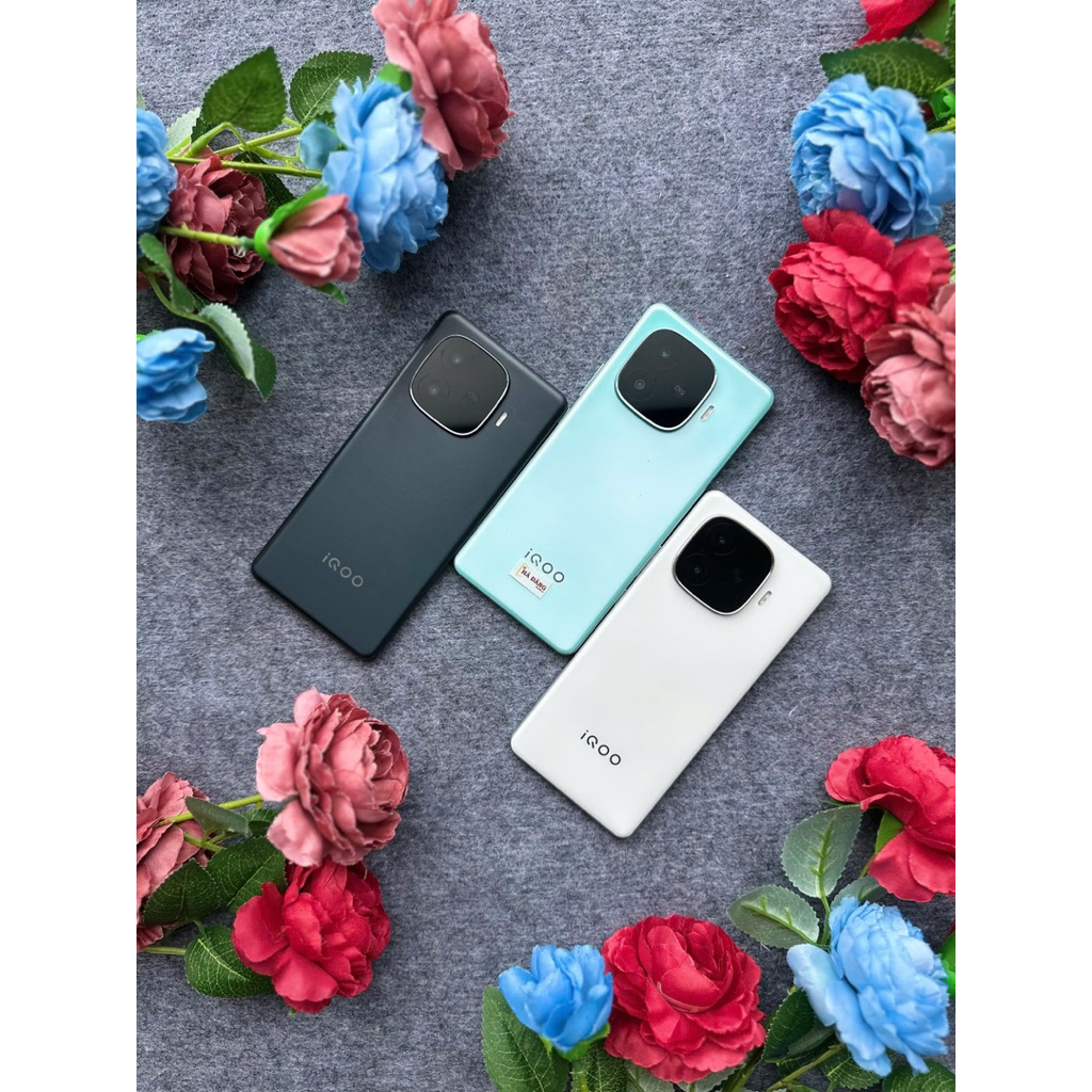 Vivo iQoo Z9 Turbo (Snapdragon 8s Gen 3 )