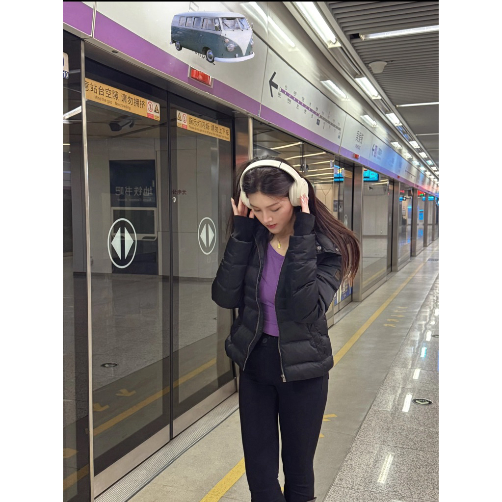 áo khoác phao Zara maù đen túi khóa chiết eo sz XS