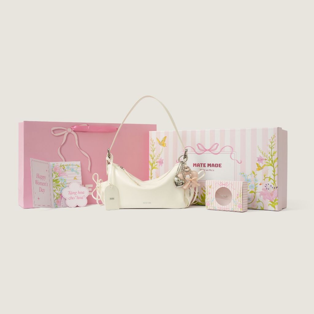 Set Quà Tặng MATE MADE Cloudy Small Talk Box, Túi Đeo Vai Cloudy Kèm Charm, Vòng Tay, Hộp Quà Hồng, Tặng Bạn Gái | BigBuy360 - bigbuy360.vn