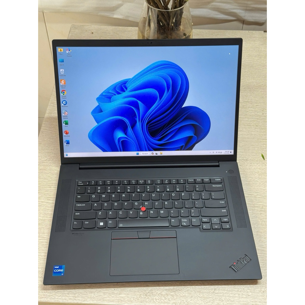 Laptop Thinkpad P1 Gen 4 I7-11800H/ Ram 32Gb/SSD 512Gb NVME/ Màn 15.6" 2K/ VGA T1200 4G