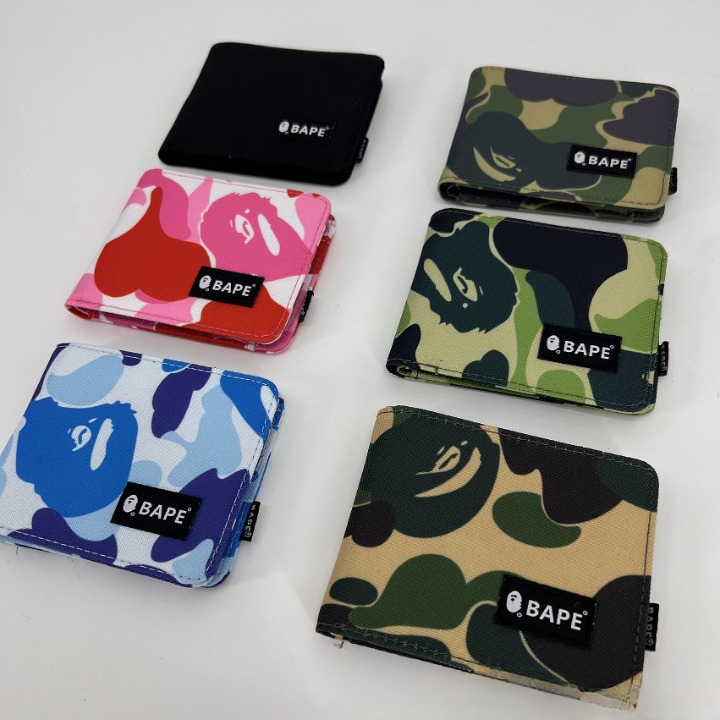 Ví Bape cầm tay nhỏ gọn