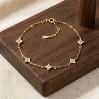 Vòng tay nữ cỏ 4 lá mạ vàng đính đá ZIRCON cao cấp - Biểu Tượng May Mắn Và Thanh Lịch từ ChicEar Jewelry Collection