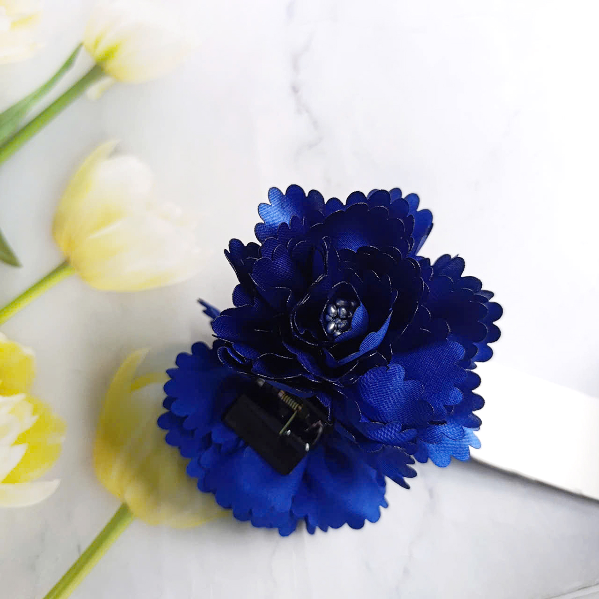 Kẹp tóc 5 răng màu đen đính hoa - Màu xanh lá