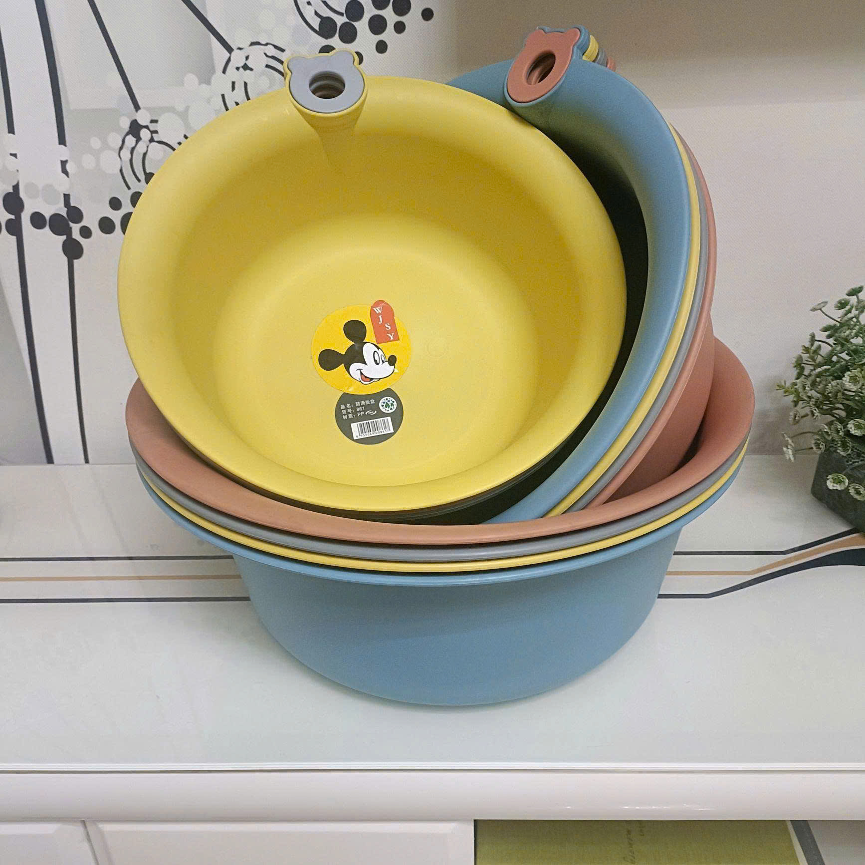 Chậu rửa mặt mickey