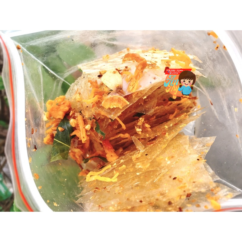 Bánh tráng khô gà sốt me