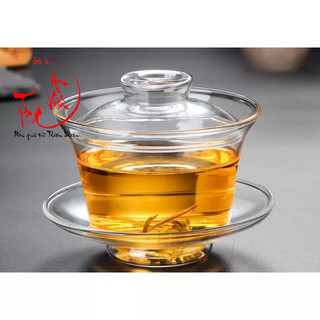 Chén khải thủy tinh