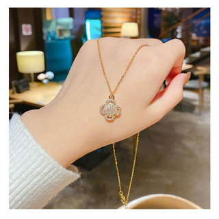 Dây chuyền đính đá saphia màu trắng lấp lánh