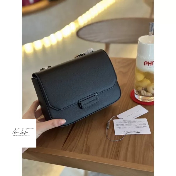 Túi cnk da sần sz 20 khoá vuông