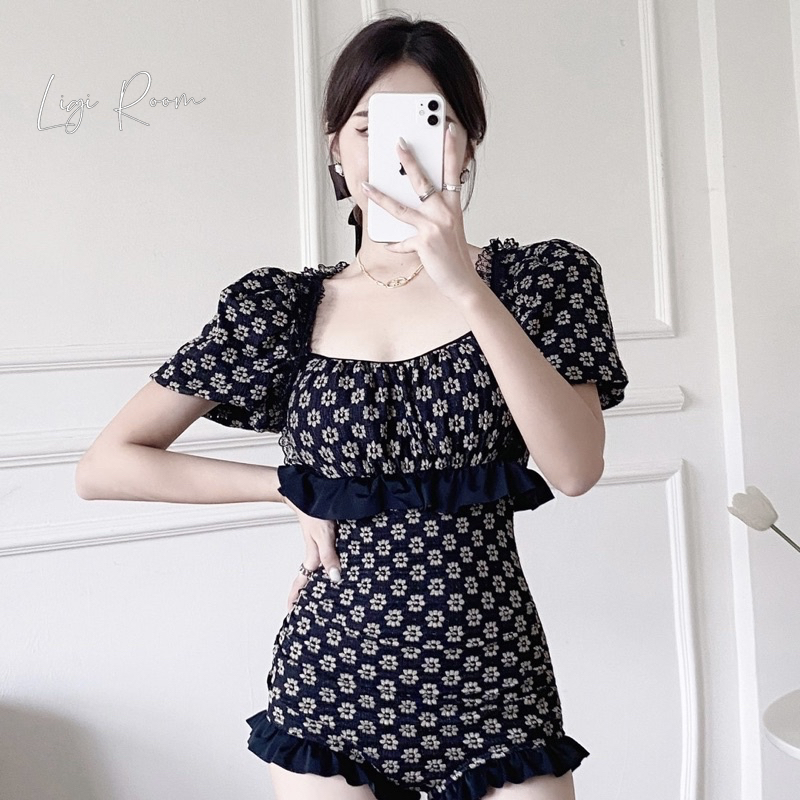 Bikini cộc tay liền mảnh hoạ tiết hoa phối bèo màu đen, đồ bơi 1 mảnh kín đáo đáng yêu