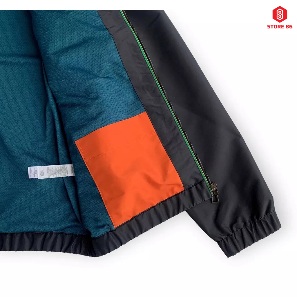 Áo khoác nam hàng hiệu Paul Smith sử dung vật liệu tái chế.