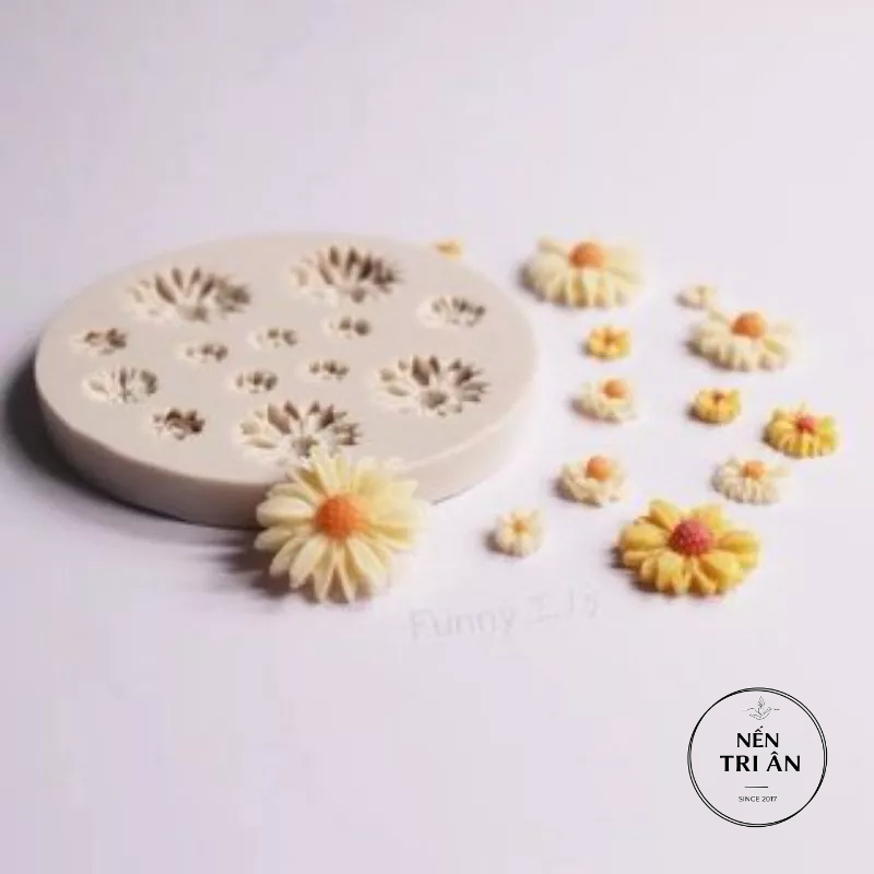 Khuôn 13 hoa cúc nhí - khuôn silicon trang trí nến Trian Bee