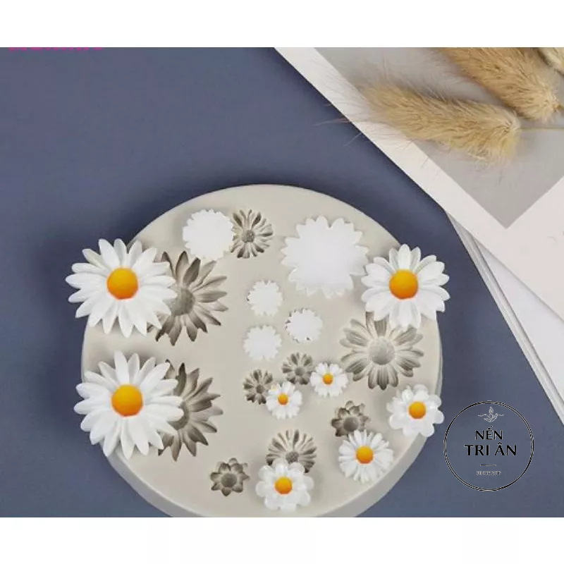 Khuôn 13 hoa cúc nhí - khuôn silicon trang trí nến Trian Bee