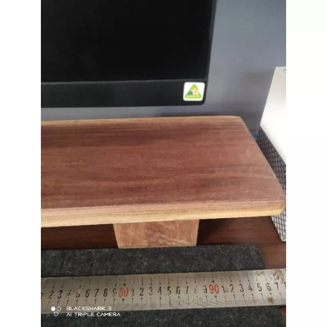 Kệ màn hình máy tính chất liệu gỗ tự nhiên