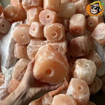 Đá liếm muối khoáng tự nhiên viên >3kg ( trâu, bò, dê,…) cung cấp khoáng chất cho vật nuôi trong thời kì sinh trưởng