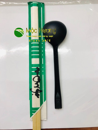 100 Chiếc Thìa Nhựa Nhập Khẩu Đen Nhám