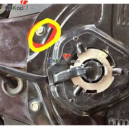 Ốc bắt bình xăng Dream Honda Zin