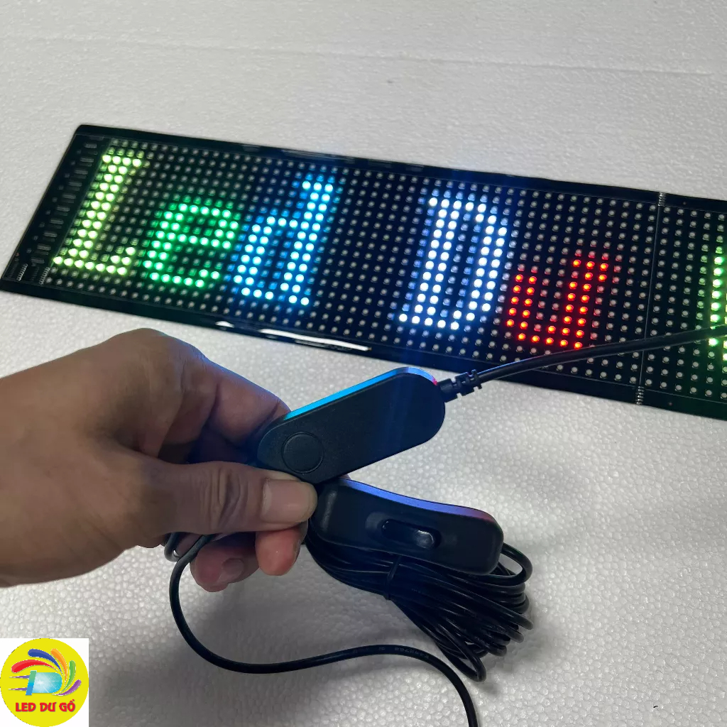 Bảng LED dẻo gắn Ôtô kích thước 12cm x 68cm