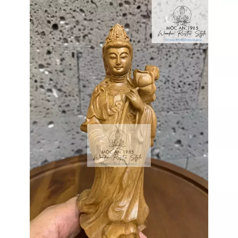 Tượng Đại Thế Chí Bồ tát cao 20 cm - 30cm gỗ bách xanh thơm ngát