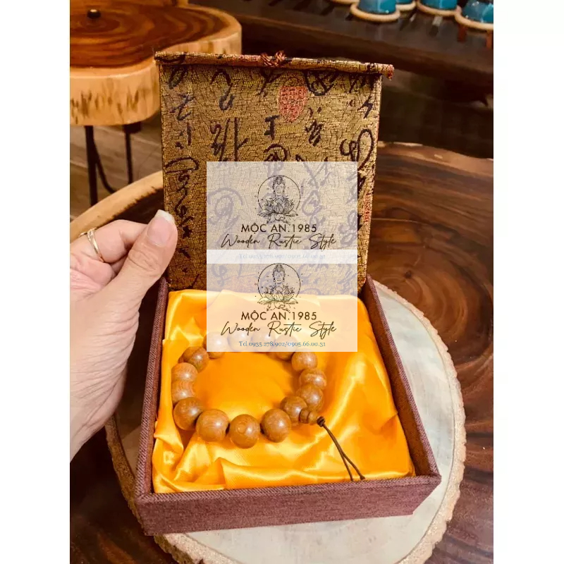 Vòng tay gỗ bách xanh thơm ngát hàng chuẩn vân đẹp, đem lại sự thịnh vượng tài lộc, may mắn làm ăn phát đạt cho gia chủ