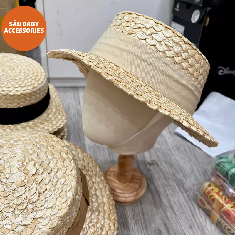 Mũ rơm vành màu có quai đeo giữ mũ siêu tiện lợi phong cách Hàn Quốc cho bé