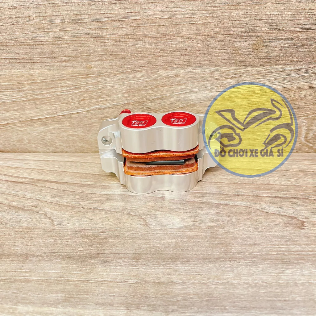 Heo Dầu 81 CNC 4 Piss Thailand kèm pát winner 260/267mm màu đỏ