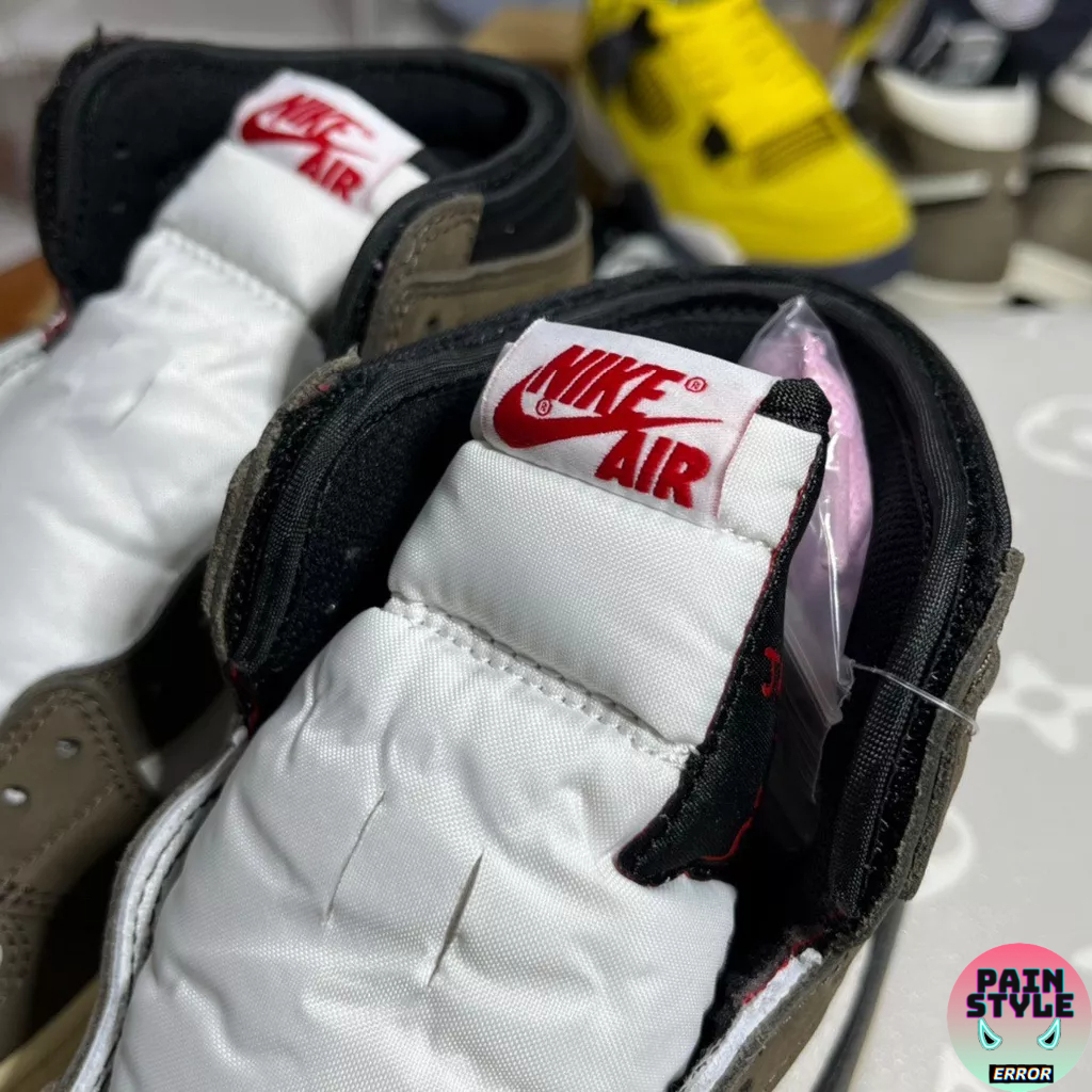 Giày Air Jordan 1 High "Travis Scott "