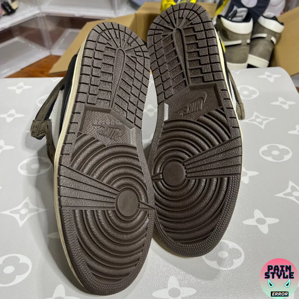 Giày Air Jordan 1 High "Travis Scott "